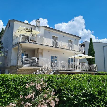 דראמליי Apartments Elizabeta מראה חיצוני תמונה