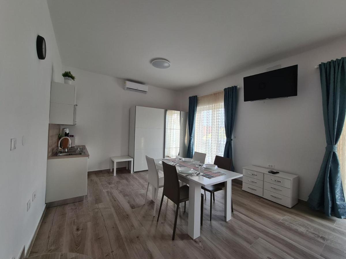 דראמליי Apartments Elizabeta מראה חיצוני תמונה