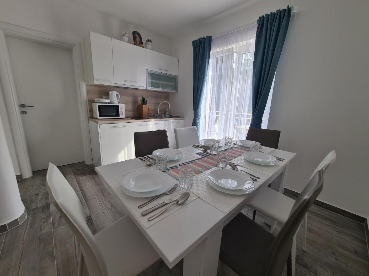 דראמליי Apartments Elizabeta מראה חיצוני תמונה