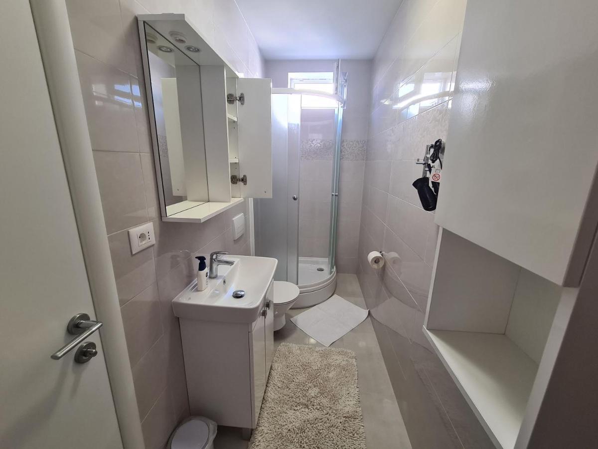 דראמליי Apartments Elizabeta מראה חיצוני תמונה