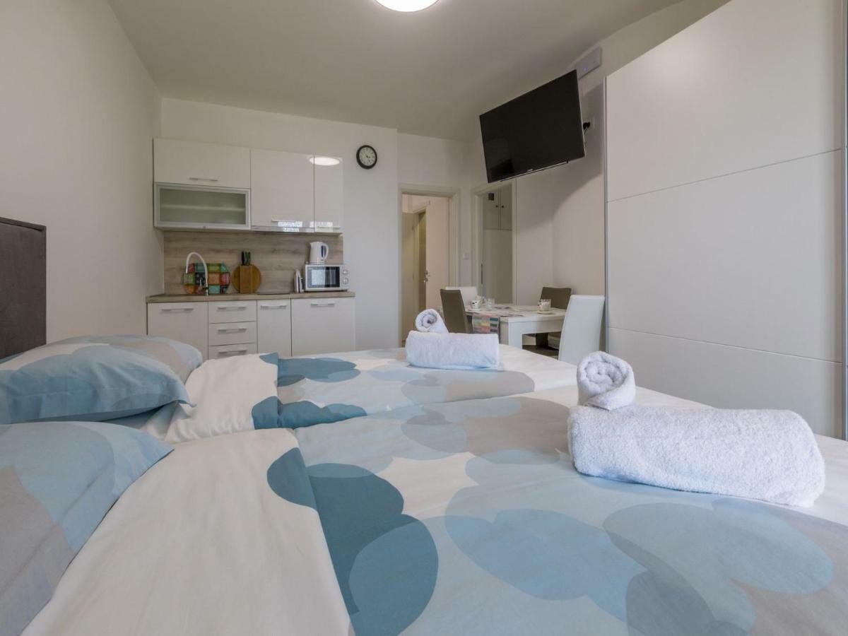 דראמליי Apartments Elizabeta מראה חיצוני תמונה