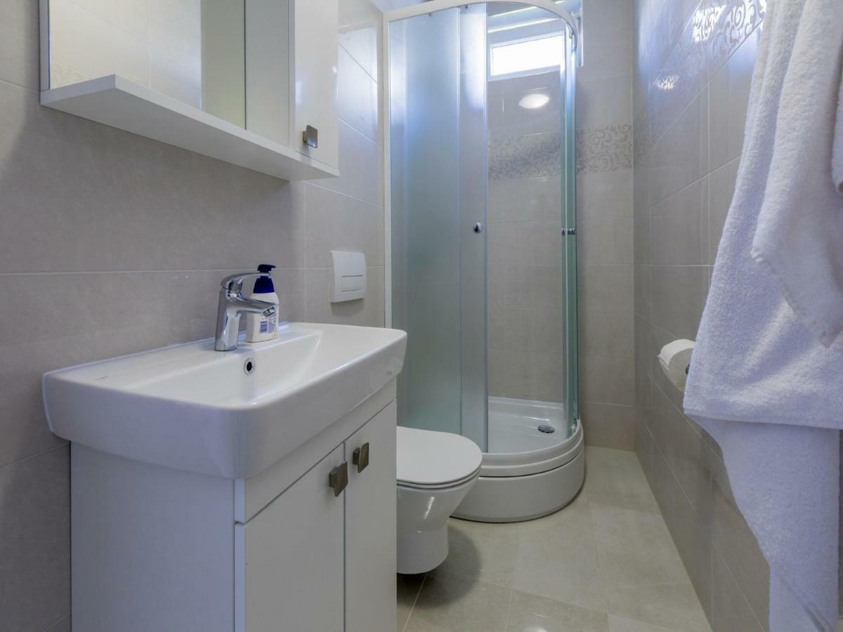 דראמליי Apartments Elizabeta מראה חיצוני תמונה